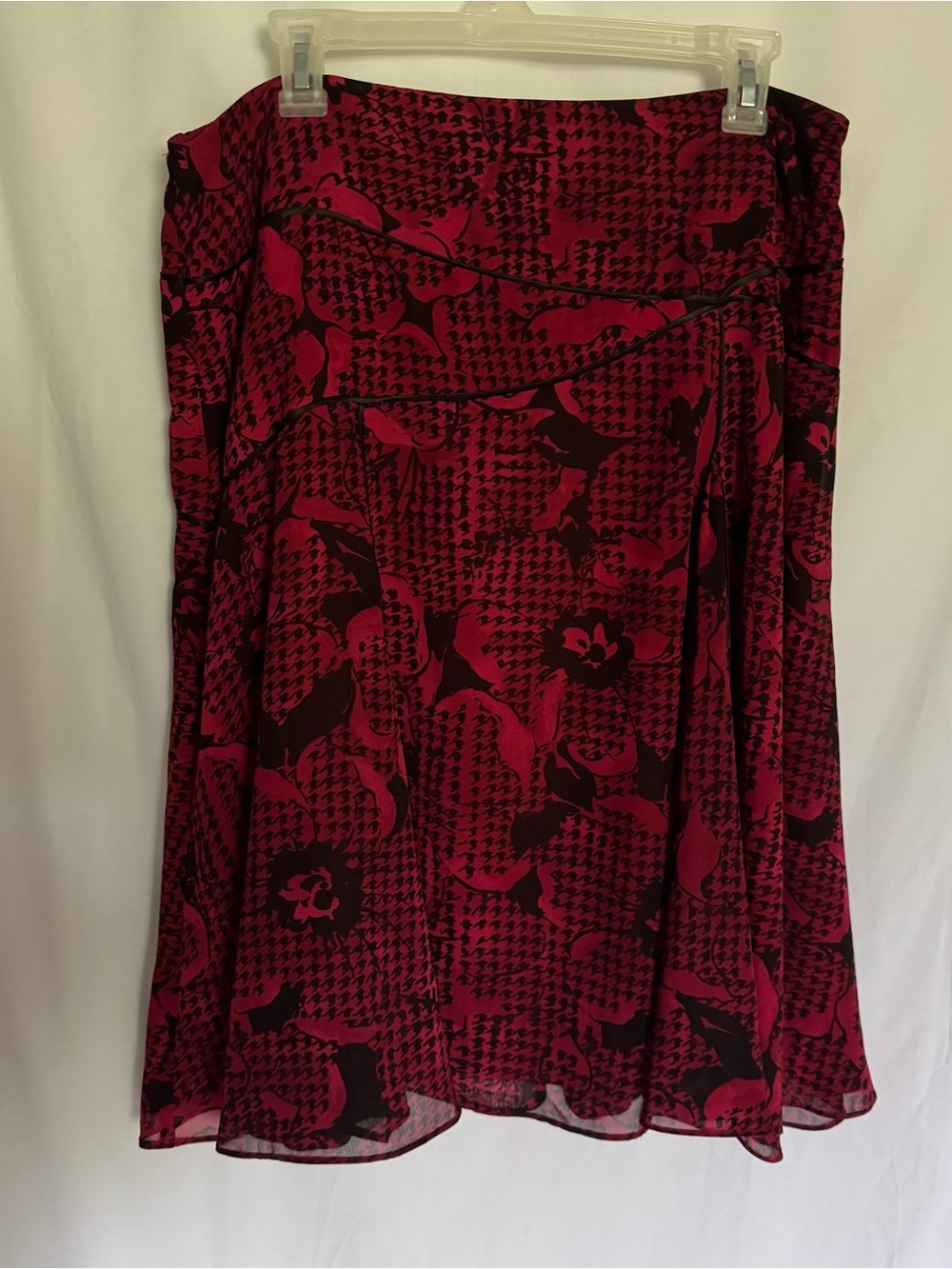 Red & Black Floral Houndstooth Whimsigoth  A-Line Skirt – Size PL (14-16)